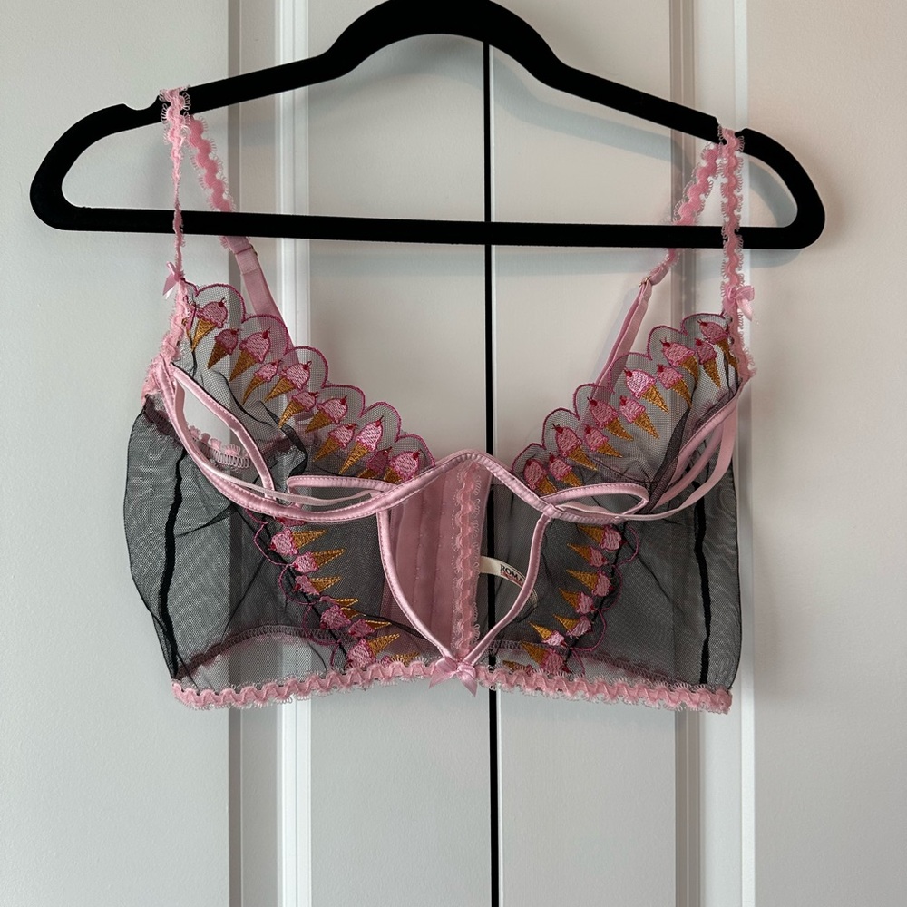 Roma Women’s Pink and Black Lace Ice Cream Bralette (Size M)
